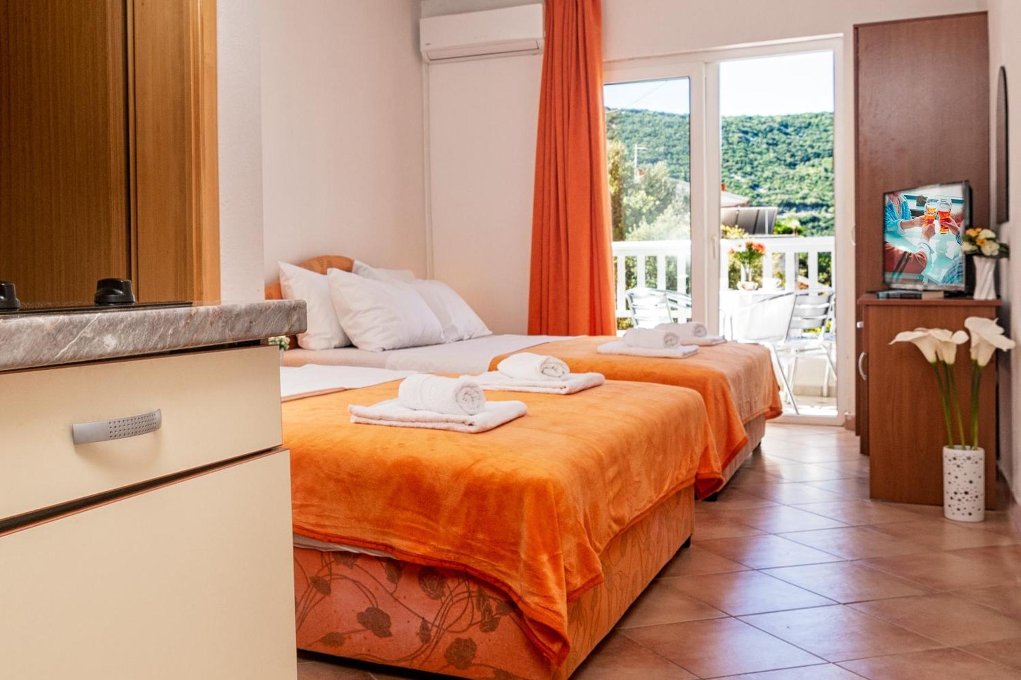 Apartments Matej نيوم الغرفة الصورة