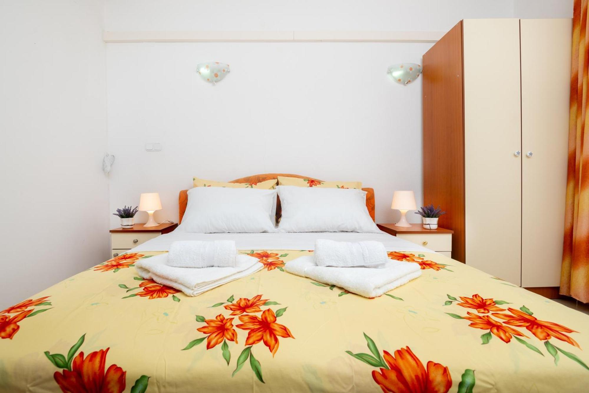 Apartments Matej نيوم الغرفة الصورة